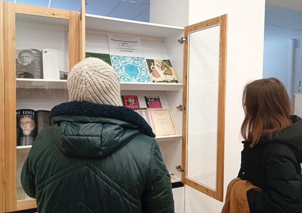 Выставка «Романтик музыкальной сцены»