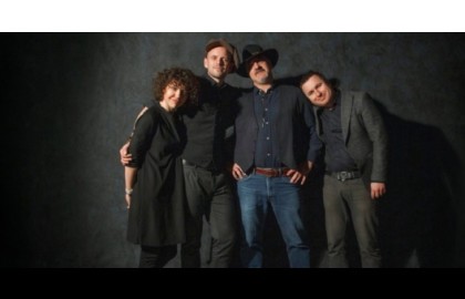 Группа «The Neighbors»