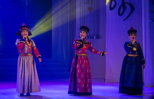 Спектакль «Вечно сияющий рай»