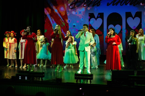 Концертная программа «Zемля помнит героев»