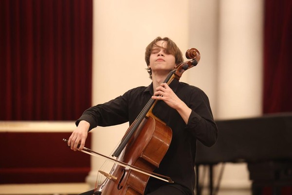 Концерт «Молодые исполнители России. Скрипка и виолончель»