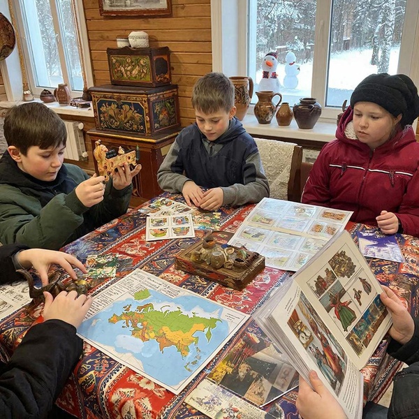 Интерактивная игра «Единством сильна Россия»