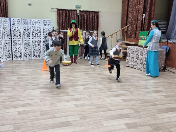 Игровая познавательная программа «Кайда дуслык, шунда көч»