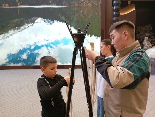 Интерактивный урок «95-летие Ойротской художественной школы»