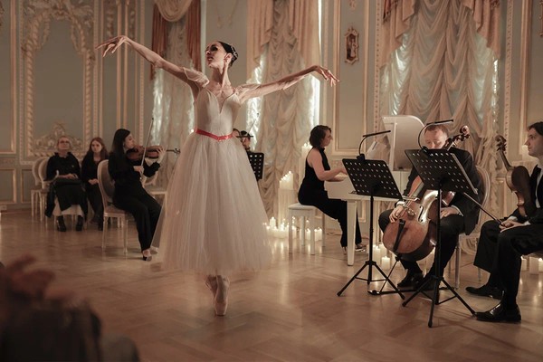 Магия свечей. Балеты «Времена года» и «Шопениана»