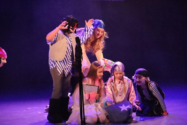 Костюмированный бал-маскарад «Закулисье»