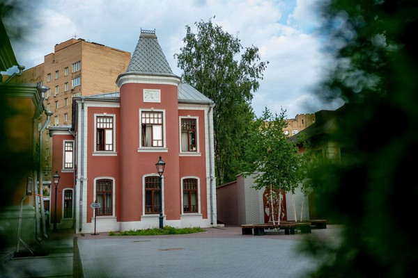 Обзорная экскурсия по выставкам в «Есенин-центре»