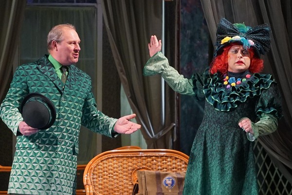 Спектакль «Тетушка Чарли»