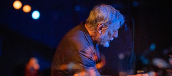 Владимир Мартынов