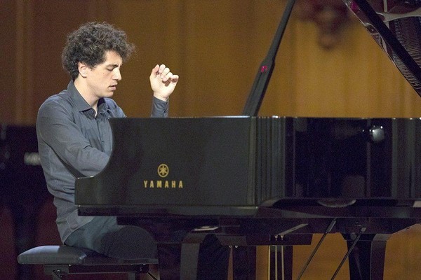 Концерт Константина Емельянова и Тюменского филармонического оркестра