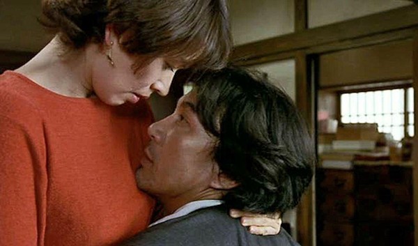 Теплая вода под красным зонтом