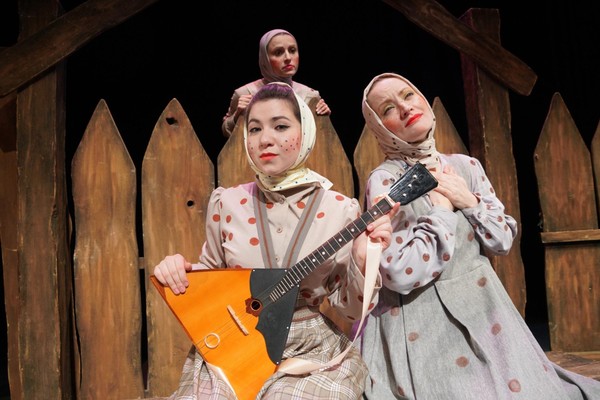 Спектакль «Гуси-лебеди»