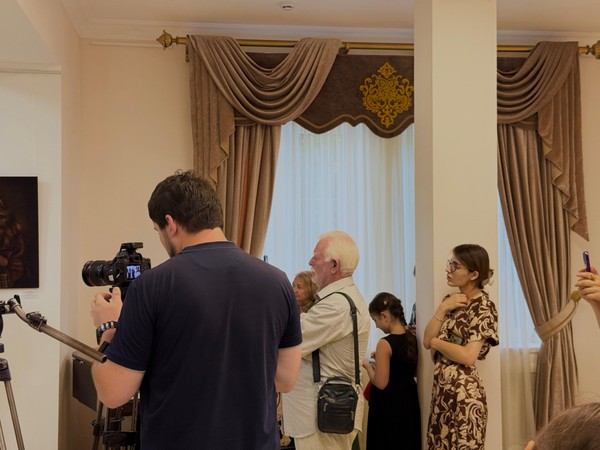 Выставка «Что слышит дерево»