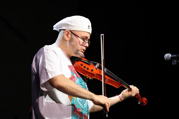 Феликс Лахути & Universalove