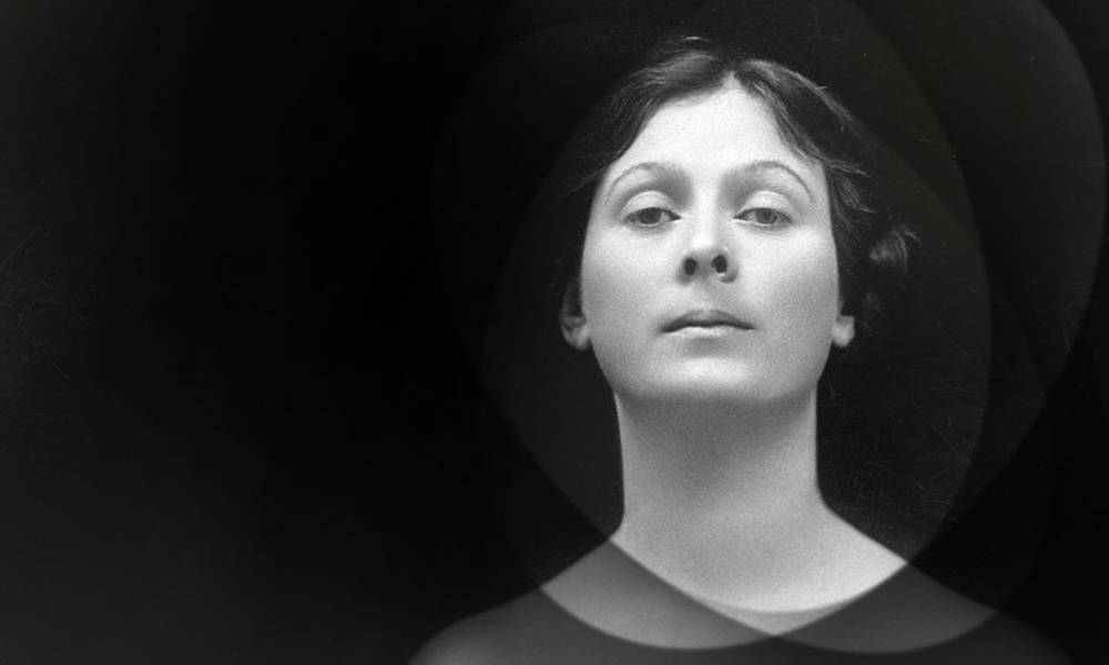 Без Есенина