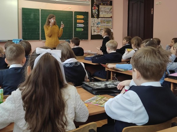 Литературный час «Посиди, послушай»