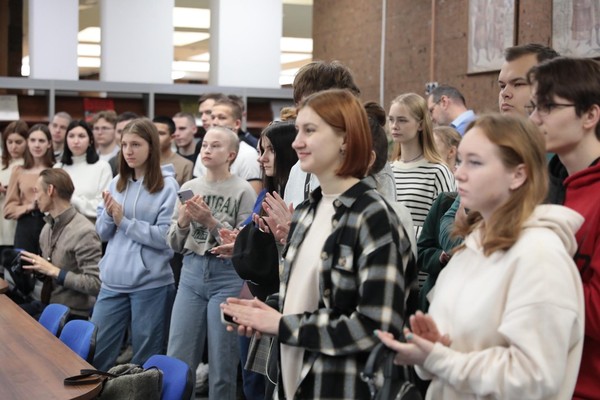 Открытие выставки графики Николая Козодьяна «Звери Московского зоопарка»