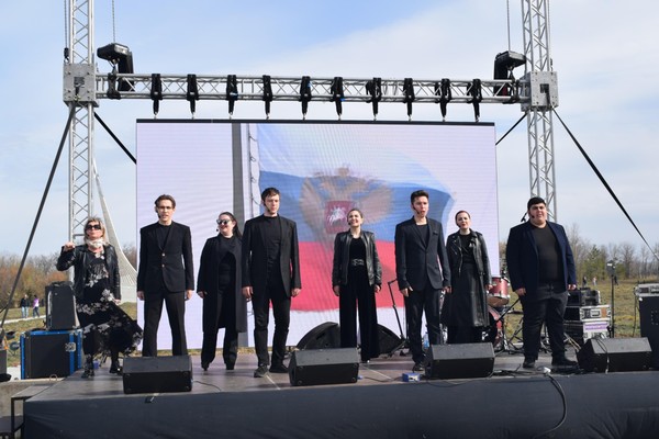 Патриотический концерт «Мы своих не бросаем»