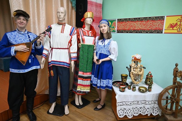 Фолк урок «Русские народные традиции: путешествие в мир фольклора»