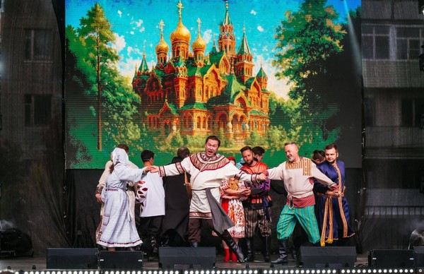 Новогодний спектакль «Утро, вечер и полночь»