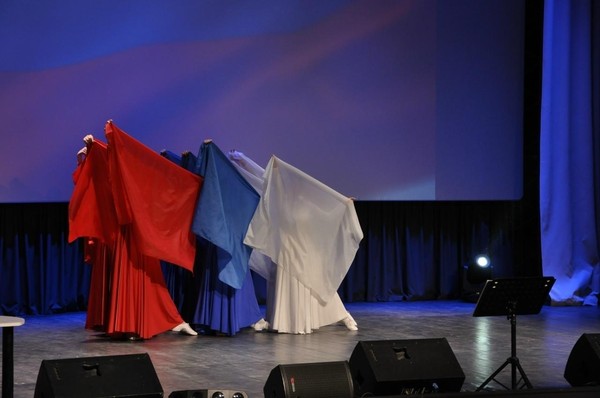 Литературно-музыкальный вечер «Наш общий дом – Россия»