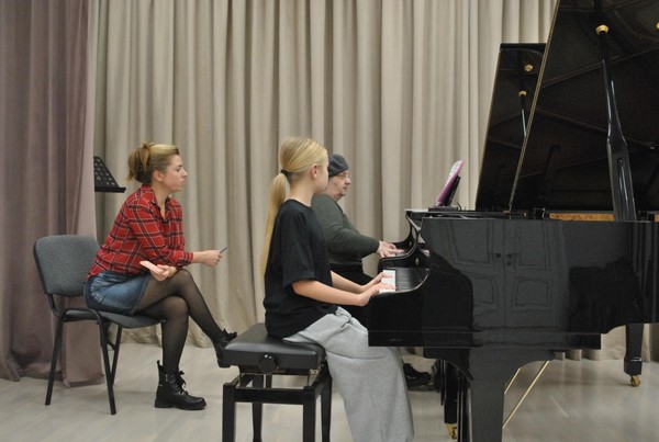 Музыкальная гостиная «Играем этюды с удовольствием»