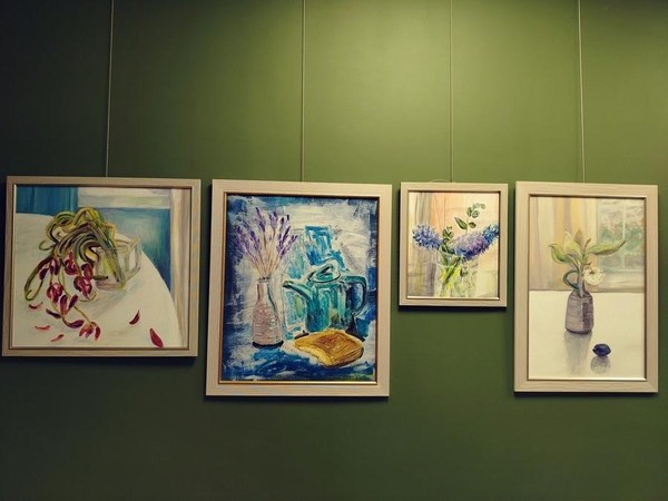 Выставка художницы Анастасии Зубрий «ПРО ПутешествиЯ»