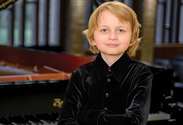 Елисей Мысин, Лев Бакиров