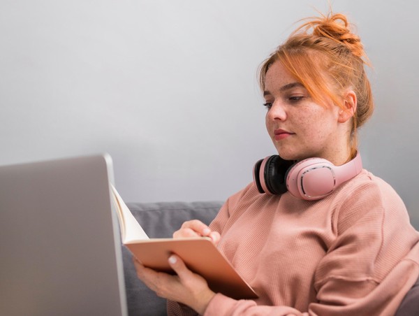 Встреча «Ловцы фраз: как превратить сериалы в ваш личный живой учебник испанского»