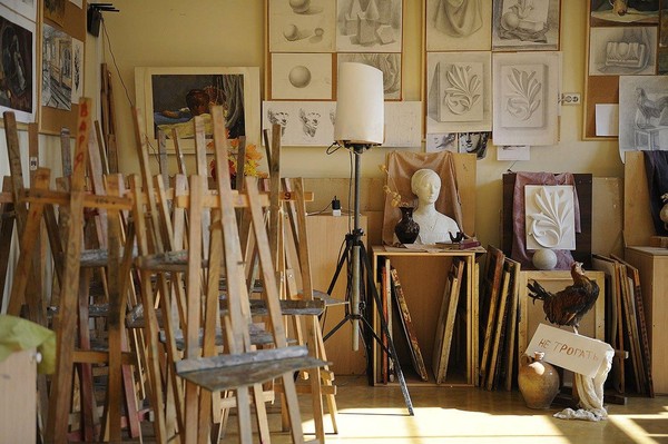 Открытое мероприятие «Дали и сюрреализм: погружение в абсурд»