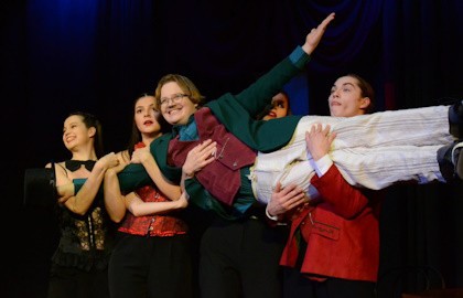 В Париж с любовью или детектив под столом