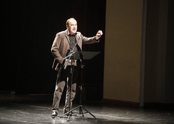 Спектакль «Он, Она и Слон»