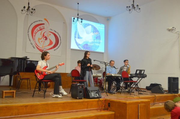 Мастер-класс «Подбор любимых мелодий на слух»