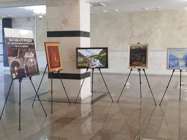 Передвижная выставка ко Дню памяти юного героя-антифашиста