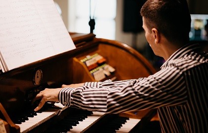 Орган – Оркестр. Интерстеллар, Скайфолл, Один дома, Леон