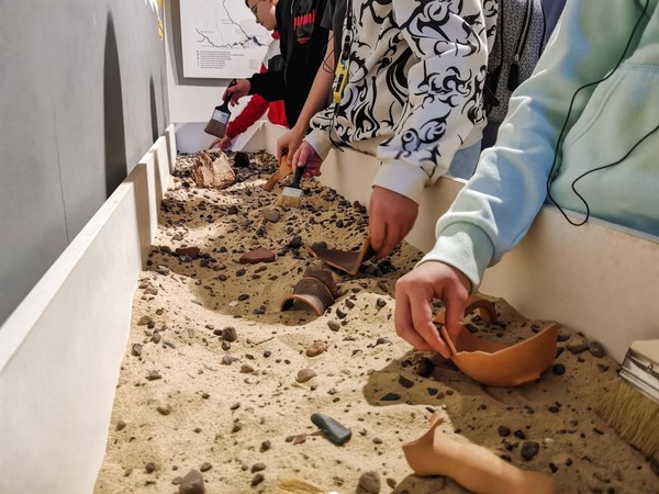 Квест «Код науки: расшифровка прошлого, программирование будущего»