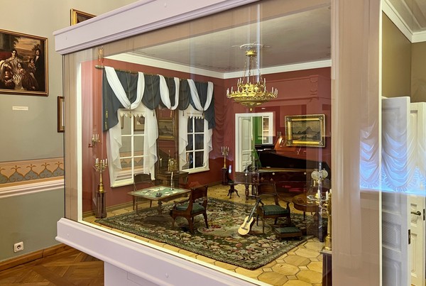 Не дом, а игрушечка