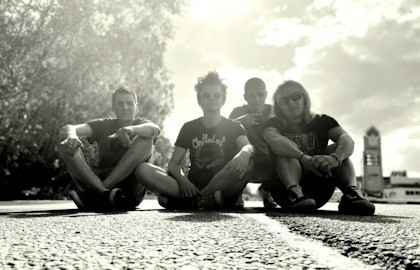 Группа «Потомучто»