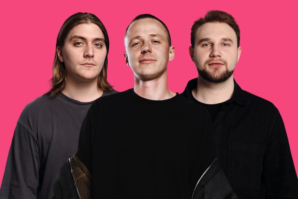 Комики решают юмором