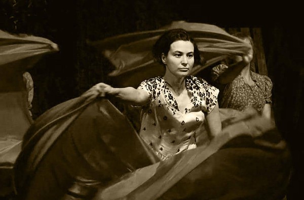 Спектакль «Не покидай меня»