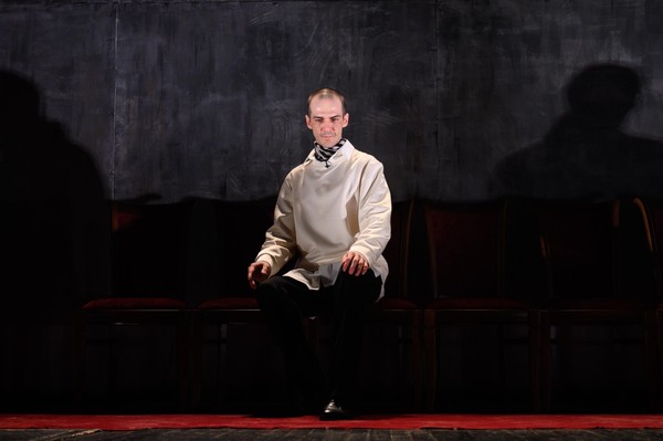 Спектакль «Час сорок с двумя пересадками»