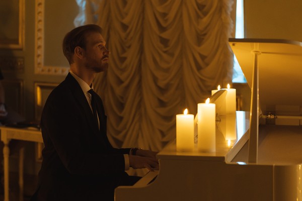 Магия свечей. Шедевры неоклассики: от Людовико Эйнауди до Ханса Циммера