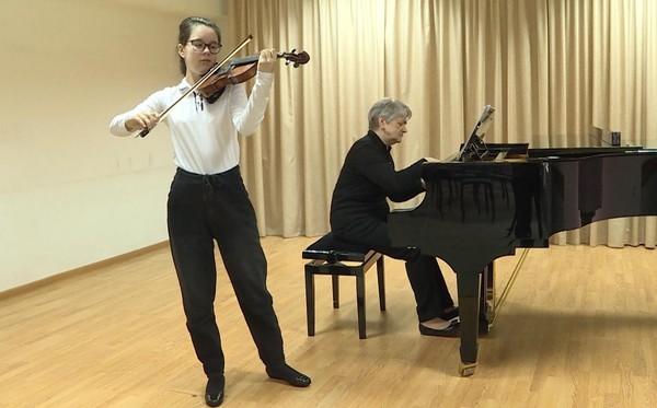 Концерт «Созвучны скрипке струны сердца»