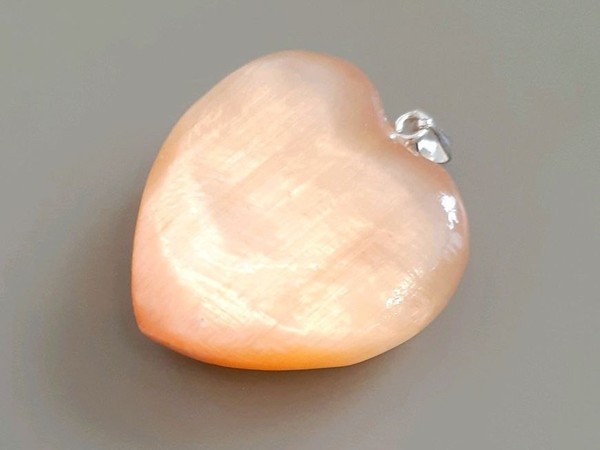 Ремесленный урок: резьба по камню селенит