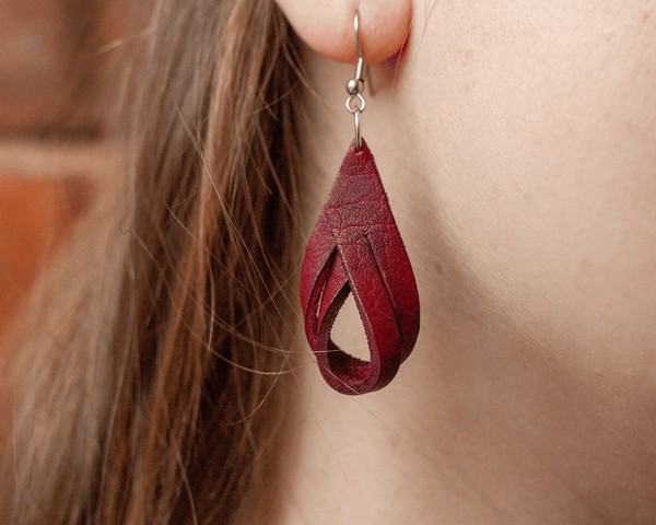 Мастер-класс «Серьги из кожи»