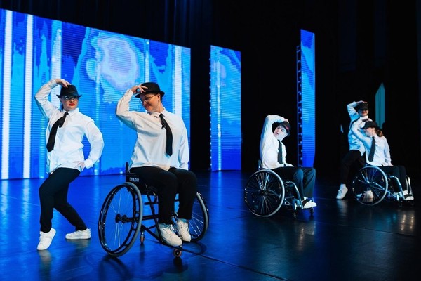 Окружной фестиваль художественного творчества лиц с ограниченными возможностями здоровья «Я сердцем вижу мир»