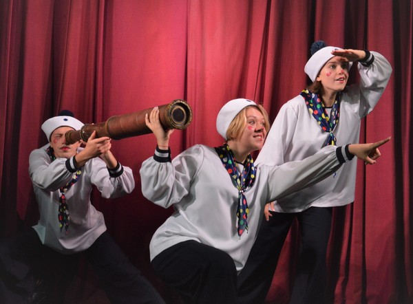 Спектакль «Любопытный Cлоненок»