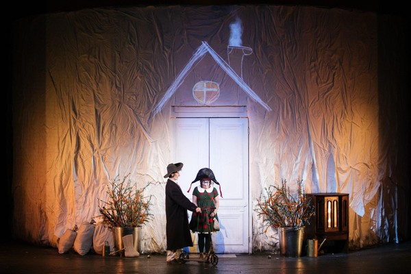 Спектакль «Настоящие бумажные вещи Т. Гримса»