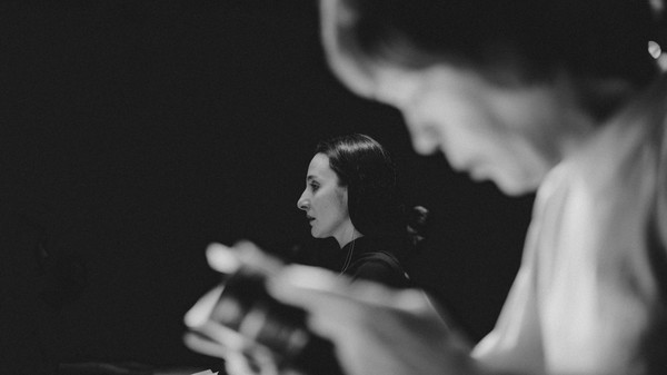 Спектакль «Девочка с головой волка»