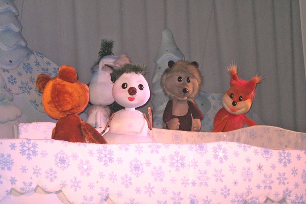 Спектакль «Новогодние снежинки»